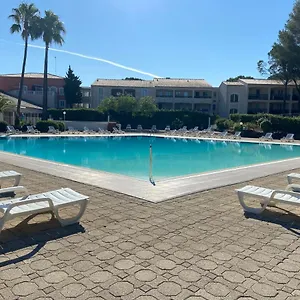 https://apt-domaine-valescure-vue-jardin.fr-provencehotel.com