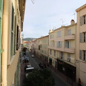 https://le-clemenceau-cosy-200m-des-plages-wifi.fr-provencehotel.com